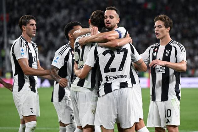 Db Torino 19 08 2024 - campionato di calcio serie A Juventus-Como foto Daniele Buffa Image nella foto: esultanza gol Andrea Cambiaso 