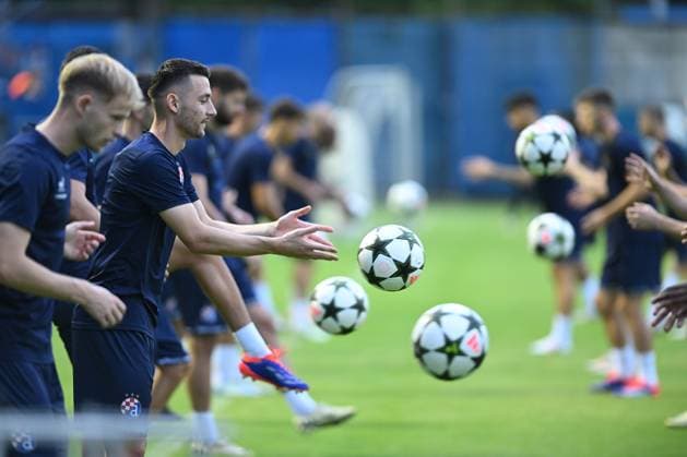 Football, CL Quali, Dynamo Zagreb training and press conference