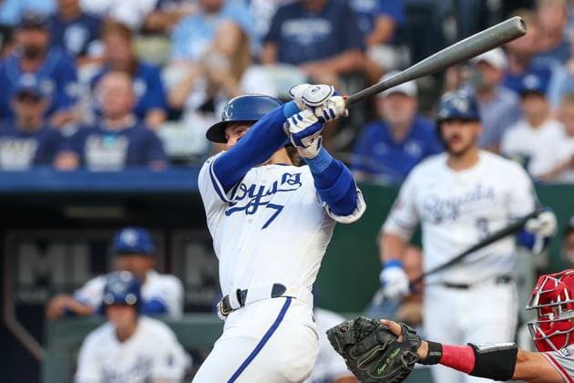 August 19, 2024: Kansas City Royals shortstop Bobby Witt Jr. (7) hits a single against the Los Angeles Angels during the first inning of a baseball game at Kauffman Stadium in Kansas City, MO. CSM Kansas City United States of America - ZUMAc04_ 20240819_zma_c04_005 Copyright: xDavidxSmithx