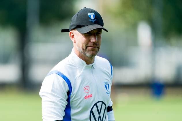 240820 Head coach Henrik Rydström of Malmö FF during a training session with Malmö FF on August 20, 2024 in Malmö Photo Christian Örnberg BILDBYRAN COP 166 CO0454 fotboll football soccer fotball champions league träning practice training malmö ff bbeng play off  Copyright: CHRISTIANxÖRNBERG BB240820CO002