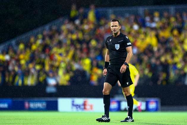 UEFA Champions league play off 2024 2025 Bodo Glimt Red Star Bodo 20240820 Referee Ivan Kruzliak during the Champions League play off match between Bodo Glimt and Crvena Zvezda Red Star at the Aspmyra stadium in Bodo, Norway Tuesday Photo Mats Torbergsen NTB Bodo Norway EDITORIAL USE ONLY RESTRICTED USE FOR BETTING COMPANIES  Copyright: xMatsxTorbergsenx xNTBx