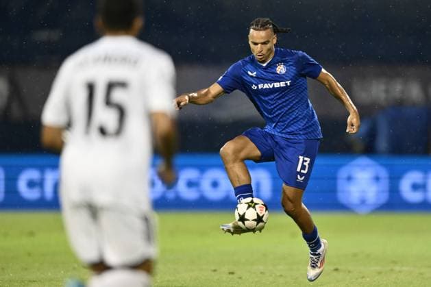 GNK Dinamo Zagreb v Qarabag - UEFA Champions Qualifying Play-Off: First Leg ZAGREB, CROATIA - AUGUST 20: Samy Mmaee of Dinamo Zagreb controls a ball during the UEFA Champions Qualifying Play-Off First Leg match between GNK Dinamo Zagreb and Qarabag at Stadion Maksimir on August 20, 2024 in Zagreb, Croatia.  JosipxRegovic PIXSELL