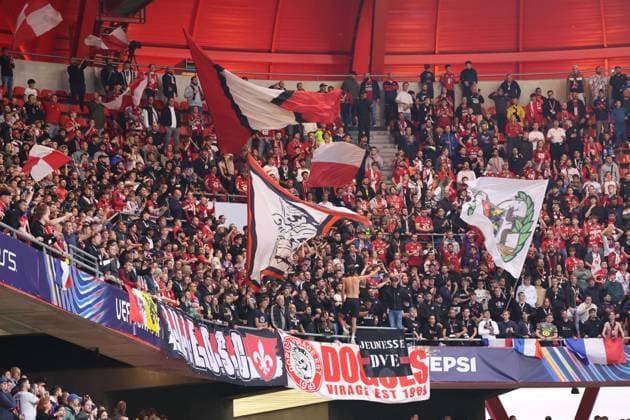 Supporters de Lille lors du match LOSC Lille vs Slavia Prague, Barrages Ligue des Champions, stade du Hainaut Valenciennes, le 20 août 2024 - photo Laurent Sanson Panoramic FOOTBALL : LOSC Lille vs Slavia Prague - Play-offs Barrages Ligue des Champions 20 08 2024 LaurentSanson Panoramic 