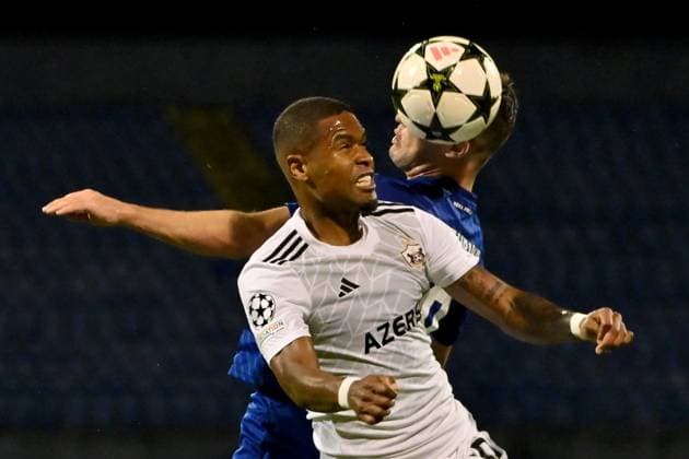 Zagreb, Croatioa, 20th August 2024: Marko Pjaca of Dinamo Zagreb (R) in action against Patrick Andrade of Qarabag (L) during the UEFA Champions League Play-offs 1st leg qualifying round football match between Dinamo Zagreb (Croatia) and Qarabag (Azerbaijan) at Stadium Maksimir, Zagreb, Croatia. (Igor Kupljenik SPP) Copyright: xIgorxKupljenikx xSPPx spp-en-IgKuSp-IK0_3353
