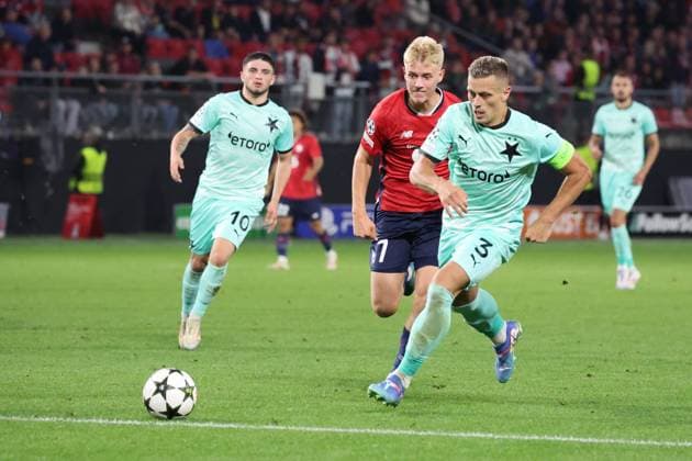 Tomas HOLES (Slavia Prague) et Hakon HARALDSSON (LOSC Lille) lors du match LOSC Lille vs Slavia Prague, Barrages Ligue des Champions, stade du Hainaut Valenciennes, le 20 août 2024 - photo Laurent Sanson Panoramic FOOTBALL : LOSC Lille vs Slavia Prague - Play-offs Barrages Ligue des Champions 20 08 2024 LaurentSanson Panoramic 