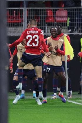 But de Edon ZHEGROVA (LOSC Lille) et joie des joueurs du LOSC lors du match LOSC Lille vs Slavia Prague, Barrages Ligue des Champions, stade du Hainaut Valenciennes, le 20 août 2024 - photo Laurent Sanson Panoramic FOOTBALL : LOSC Lille vs Slavia Prague - Play-offs Barrages Ligue des Champions 20 08 2024 LaurentSanson Panoramic 