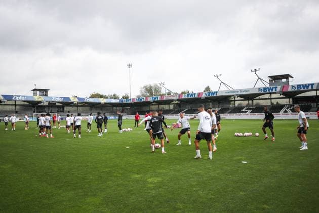 SOCCER - UEFA EL, LASK vs Bukarest LINZ,AUSTRIA,21.AUG.24 - SOCCER - UEFA Europa League, qualification, Linzer ASK vs FCSB Bukarest, preview, training LASK. Image shows the team of LASK.  GEPAxpictures xMathiasxMandl