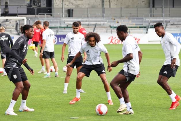 SOCCER - UEFA EL, LASK vs Bukarest LINZ,AUSTRIA,21.AUG.24 - SOCCER - UEFA Europa League, qualification, Linzer ASK vs FCSB Bukarest, preview, training LASK. Image shows Tomas Tavares (LASK).  GEPAxpictures xMathiasxMandl