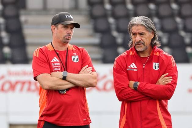 SOCCER - UEFA EL, LASK vs Bukarest LINZ,AUSTRIA,21.AUG.24 - SOCCER - UEFA Europa League, qualification, Linzer ASK vs FCSB Bukarest, preview, training LASK. Image shows head coach Thomas Darazs (LASK).  GEPAxpictures xMathiasxMandl