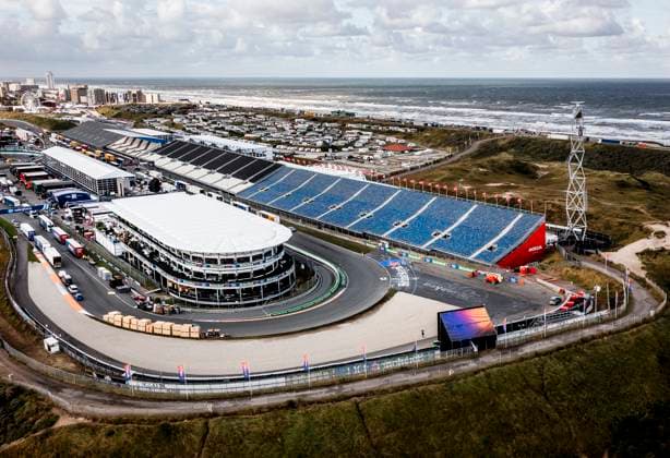 ZANDVOORT - A drone photo of the circuit in the run-up to the Dutch Grand Prix. The Formula 1 circus is once again descending on the Dutch seaside resort. ANP REMKO DE WAAL xVIxANPxSportx xxANPxIVx 506434922 originalFilename: 506434922.jpg