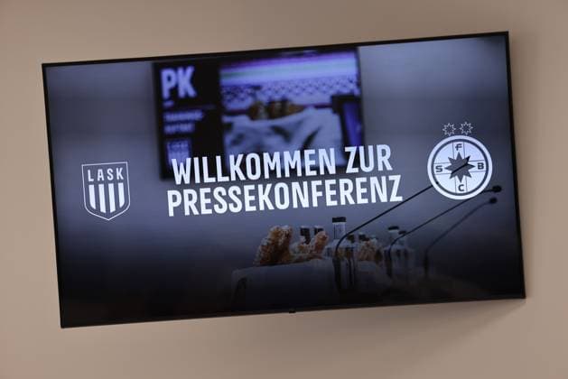 SOCCER - UEFA EL, LASK vs Bukarest LINZ,AUSTRIA,21.AUG.24 - SOCCER - UEFA Europa League, qualification, Linzer ASK vs FCSB Bukarest, preview, press conference, PK, Pressekonferenz LASK. Image shows a screen.  GEPAxpictures xMathiasxMandl
