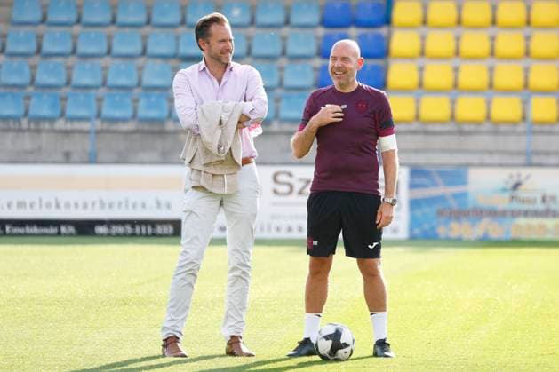 Dinamo Minsk v RSC Anderlecht - UEFA Europa League - media activities MEZOKOVESD, HUNGARY - AUGUST 21 : Fredberg Jesper CEO Sports of RSC Anderlecht and Riemer Brian head coach of RSC Anderlecht pictured during a training session prior to the UEFA Europa League Play-offs1st leg match between Dinamo Minsk and RSC Anderlecht on August 21, 2024 in Mezokovesd, Hungary, 21 08 2024 Mezokovesd Hungary  Copyright: xJanxDexMeuleneirx
