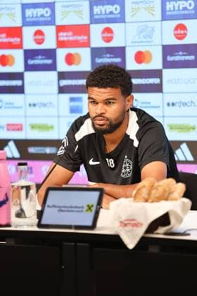SOCCER - UEFA EL, LASK vs Bukarest LINZ,AUSTRIA,21.AUG.24 - SOCCER - UEFA Europa League, qualification, Linzer ASK vs FCSB Bukarest, preview, press conference, PK, Pressekonferenz Bukarest. Image shows Malcolm Edjouma (Bukarest).  GEPAxpictures xMathiasxMandl