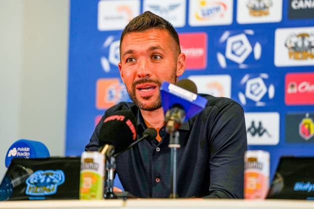 BIALYSTOK, 21-08-2024, Bialystok City Stadium, football, UEFA Europa League Play Offs, season 2024 2025, During press conference, PK, Pressekonferenz of Ajax. Ajax coach Francesco Farioli Press conference Ajax in Bialystok  x26082392x Copyright: