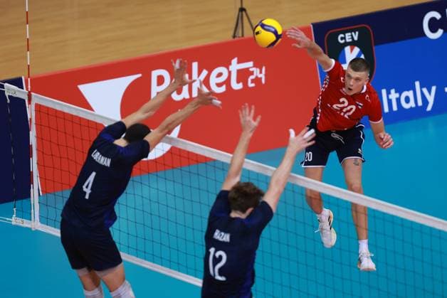 Sport Bilder des Tages CEV EuroVolley 2026 Qualification CRO vs ISR Gabrijel Cvanciger hits a ball during CEV EuroVolley 2026 Qualification Phase Pood D match between Croatia and Israel at Gradski Vrt Sports Hall in Osijek, Croatia on August 21, 2024.  DavorxJavorovic PIXSELL