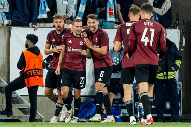 240821 Lukas Haraslin of Sparta Prague celebrate with teammates after the 1 0 goal during the UEFA Champions League football match between Malmö FF and Sparta Prague on August 21, 2024 in Malmö Photo Christian Örnberg BILDBYRAN COP 166 CO0456 fotboll football soccer fotball champions league malmö ff sparta prag bbeng play off bbauto jubel  Copyright: CHRISTIANxÖRNBERG BB240821CO050