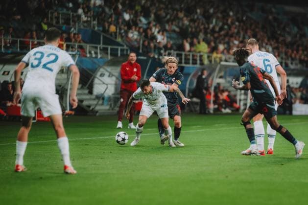 UEFA Champions League Play Off: Dynamo Kyiv - FC Salzburg LUBLIN, POLAND - AUGUST 21: Mads Bidstrup of FC Salzburg performs during the UEFA Champions League play off first leg match Dynamo Kyiv vs FC Salzburg on August 21, 2024 in Lublin, Poland. Copyright: xAndreasxSchaadx-xFCxRedxBullxSalzburgx DSC_3954LR