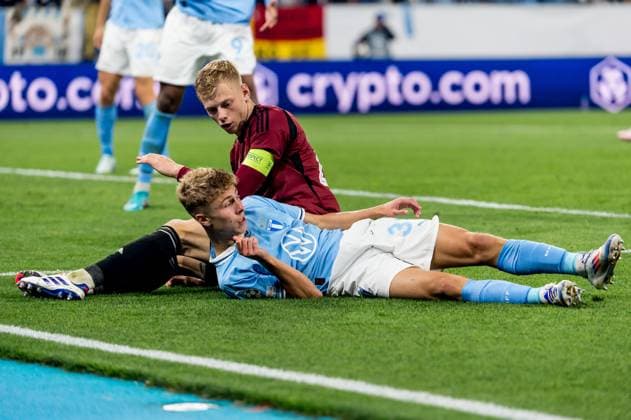 240821 Hugo Bolin of Malmö FF and Filip Panak of Sparta Prague during the UEFA Champions League football match between Malmö FF and Sparta Prague on August 21, 2024 in Malmö Photo Christian Örnberg BILDBYRAN COP 166 CO0456 fotboll football soccer fotball champions league malmö ff sparta prag bbeng play off bbauto  Copyright: CHRISTIANxÖRNBERG BB240821CO063