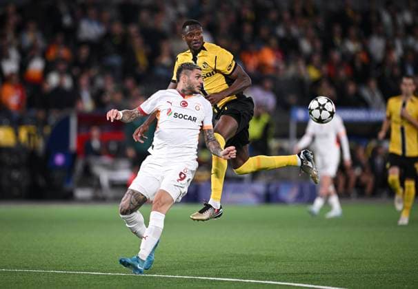 FOOTBALL Champions League Qualification Season 2024 2025 First leg BSC Young Boys Bern Galatasaray Istanbul 21 08 2024 Mauro Icardi left, Galatasaray Istanbul vs Mohamed Ali Camara right, BSC Young Boys Bern