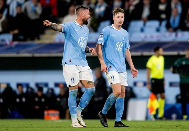 240821 Pontus Jansson and Nils Zetterström of Malmö FF during the UEFA Champions League football match between Malmö FF and Sparta Prague on August 21, 2024 in Malmö Photo Christoffer Borg Mattisson BILDBYRAN COP 261 CO0456 fotboll football soccer fotball champions league malmö ff sparta prag bbeng play off  Copyright: CHRISTOFFERxBORGxMATTISSON BB240821CB047