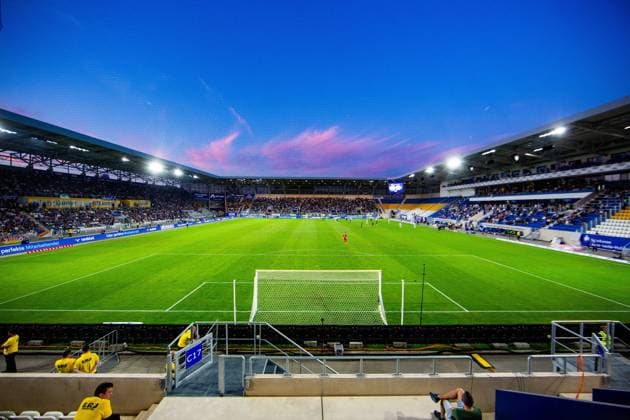 Jena , 210824, Soccer Regionalliga , FC Carl Zeiss Jena vs Chemnitzer FC im Bild AdHoc Arena im Ersnt Abbe Sportfeld , Übersicht , Stadionanaichten , TV Kamera