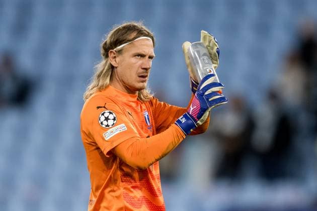 240821 Goalkeeper Johan Dahlin of Malmö FF looks dejected after the UEFA Champions League football match between Malmö FF and Sparta Prague on August 21, 2024 in Malmö Photo Christoffer Borg Mattisson BILDBYRAN COP 261 CO0456 fotboll football soccer fotball champions league malmö ff sparta prag bbeng play off  Copyright: CHRISTOFFERxBORGxMATTISSON BB240821CB064