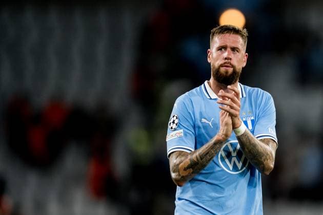 240821 Pontus Jansson of Malmö FF looks dejected after the UEFA Champions League football match between Malmö FF and Sparta Prague on August 21, 2024 in Malmö Photo Christoffer Borg Mattisson BILDBYRAN COP 261 CO0456 fotboll football soccer fotball champions league malmö ff sparta prag bbeng play off depp  Copyright: CHRISTOFFERxBORGxMATTISSON BB240821CB065