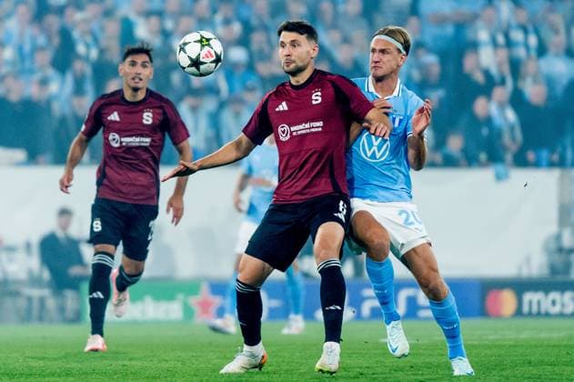 240821 Kaan Kairinen of Sparta Prague and Erik Botheim of Malmö FF during the UEFA Champions League football match between Malmö FF and Sparta Prague on August 21, 2024 in Malmö Photo Christian Örnberg BILDBYRAN COP 166 CO0456 fotboll football soccer fotball champions league malmö ff sparta prag bbeng play off  Copyright: CHRISTIANxÖRNBERG BB240821CO122