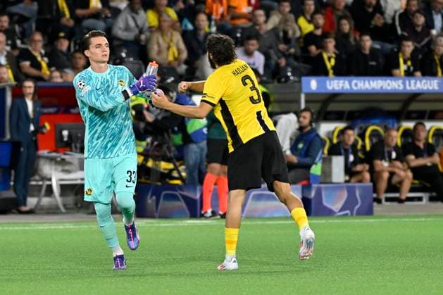 Goalkeeper Marvin Keller, re Jaouen Hadjam, YB, BSC Young Boys Galatasaray Istanbul, Playoff Champions League, Football, 21 08 2024