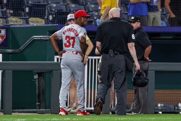 August 21, 2024: Los Angeles Angels manager Ron Washington (37) talks with umpire Mike Estabrook (83) after the game against the Kansas City Royals at Kauffman Stadium in Kansas City, MO. CSM Kansas City United States of America - ZUMAc04_ 20240821_zma_c04_085 Copyright: xDavidxSmithx
