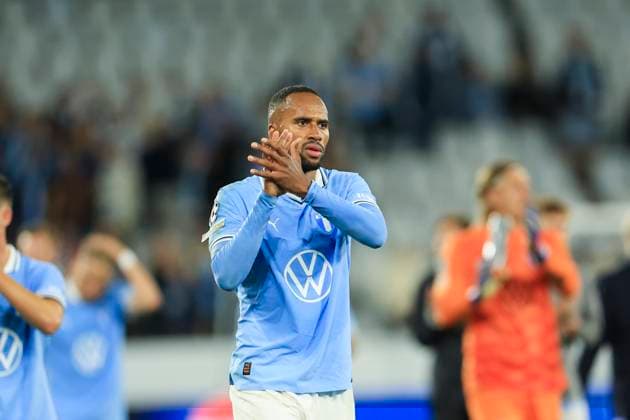 MALMÖ, SWEDEN 20240821 Malmös 9 Isaac Kiese Thelin is depressed after the loss in Wednesdays Champions League qualifier, playoff match 1 of 2, between Malmö FF and AC Sparta Prague at New Malmö Stadium MALMÖ SWEDEN x10600x  Copyright: xAndreasxHillergren TTx CHAMPIONS LEAGUE KVAL MALMÖ-SPARTA PRAG