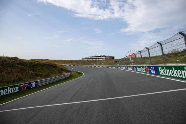 Zandvoort baking turn race trak atmosphere during the Formula 1 Heineken Dutch Grand Prix 2024, 15th round of the 2024 Formula One World Championship, WM, Weltmeisterschaft from August 23 to 25, 2024 on the Circuit Zandvoort, in Zandvoort, Netherlands - F1 - DUTCH GRAND PRIX 2024 DPPI Panoramic  240822_R15_OLANDA_DP_XB5_9908