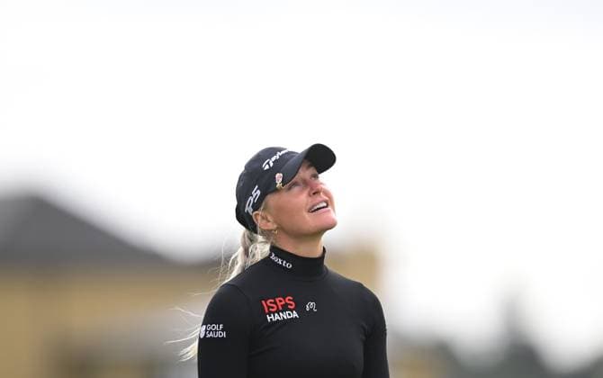 Charley Hull gets blown off her tee shot on the 5th Tee AIG Women s Open, Day Three, Golf, St. Andrews, Scotland, UK - 22 Aug 2024  Copyright: xGreigxCowie Shutterstockx 14653227cv