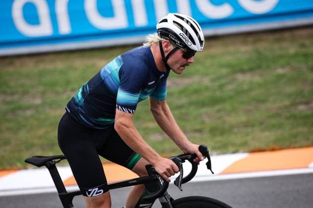 BOTTAS Valtteri (fin), Stake F1 Team Kick Sauber C44, portrait cycling during the Formula 1 Heineken Dutch Grand Prix 2024, 15th round of the 2024 Formula One World Championship, WM, Weltmeisterschaft from August 23 to 25, 2024 on the Circuit Zandvoort, in Zandvoort, Netherlands - F1 - DUTCH GRAND PRIX 2024 DPPI Panoramic  240822_R15_OLANDA_DP_XB3_1907