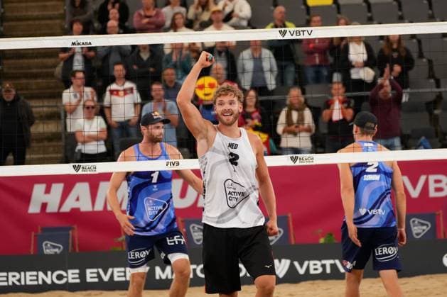 Hamburg, Germany, August 22th 2024: Ruben Penninga ( Netherlands ) during the Elite 16 Beachvolleyball Tournament 2024 at Stadium Am Rothenbaum in Hamburg, GERMANY. (Julia Kneissl SPP) Copyright: xJuliaxKneisslx xSPPx spp-en-JuKnSp-JK_01094.jpeg