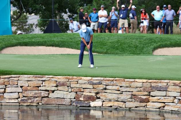 CASTLE ROCK, CO - AUGUST 22: Scottie Scheffler putts on the fourth hole during the first round of the BMW Championship on August 22, 2024 at Castle Pines Golf Club in Castle Rock, CO. (Photo by Scott Winters Icon Sportswire) GOLF: AUG 22 PGA, Golf Herren FedExCup Playoffs - BMW Championship EDITORIAL USE ONLY Icon2408220205
