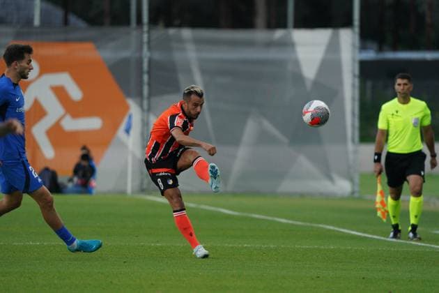 22.08.2024, Riga, Latvia. Cyprus™ APOEL Sergio Tejera in action during UEFA Europa League play offs game between RFS (Latvia) and APOEL (Cyprus). Foto: Roman Koksarov Riga Latvia Copyright: xRomÄnsxKokÅ¡arovsx soc_RFS-APOEL20240822rk89.JPG