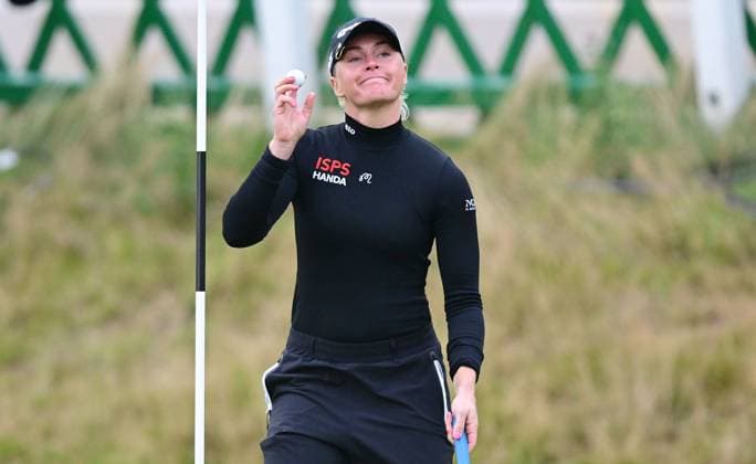 Charley Hull finishes her round on the 18th Green at -5 AIG Women s Open, Day Three, Golf, St. Andrews, Scotland, UK - 22 Aug 2024  Copyright: xGreigxCowie Shutterstockx 14653227ez