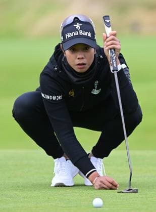 Patty Tavatanakit on the 17th Green AIG Women s Open, Day Three, Golf, St. Andrews, Scotland, UK - 22 Aug 2024  Copyright: xGreigxCowie Shutterstockx 14653227fq