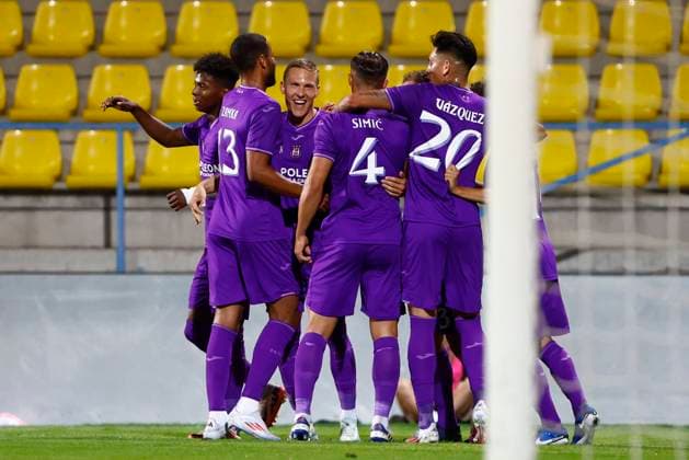 Dinamo Minsk v RSC Anderlecht - UEFA Europa League MEZOKOVESD, HUNGARY - AUGUST 22 : Augustinsson Ludwig defender of RSC Anderlecht celebrates after scoring pictured during the UEFA Europa League Play-offs1st leg match between Dinamo Minsk and RSC Anderlecht on August 22, 2024 in Mezokovesd, Hungary, 22 08 2024 Mezokovesd Hungary  Copyright: xJanxDexMeuleneirx