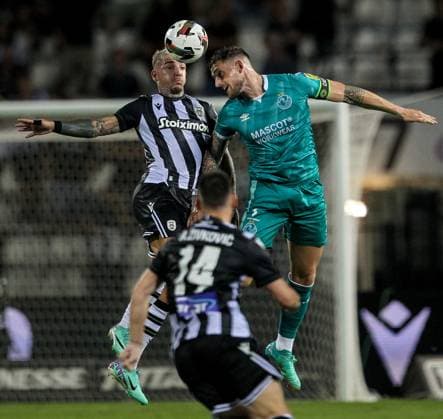 UEFA Europa League Play-off First Leg, Toumba Stadium, Thessaloniki, Greece 22 8 2024 PAOK vs Shamrock Rovers Shamrock Rovers Lee Grace Lee Grace competes in the air for the ball 22 8 2024  Copyright: x INPHO AleksandarxDjorovicx DSCL1265