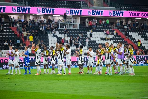 SOCCER - UEFA EL, LASK vs Bukarest LINZ,AUSTRIA,22.AUG.24 - SOCCER - UEFA Europa League, qualification, Linzer ASK vs FCSB Bukarest. Image shows the team of LASK.  GEPAxpictures xChristianxMoser