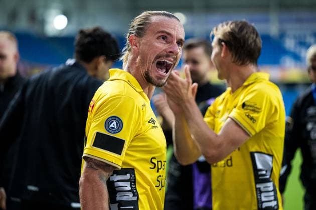 240822 Niklas Hult of Elfsborg celebrates after the UEFA Europa League play off match between Molde and Elfsborg on August 22, 2024 in Molde Photo Marius Simensen BILDBYRAN COP 238 bbeng elfsborg football fotball fotboll jubel molde play off uefa europa league  Copyright: MARIUSxSIMENSEN BB240822BB312