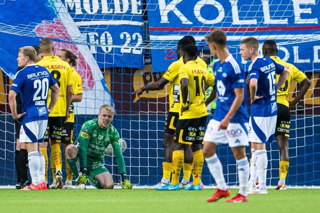 240822 Isak Pettersson of Elfsborg in pain during the UEFA Europa League play off match between Molde and Elfsborg on August 22, 2024 in Molde Photo Marius Simensen BILDBYRAN COP 238 bbeng elfsborg football fotball fotboll molde play off uefa europa league  Copyright: MARIUSxSIMENSEN BB240822BB320