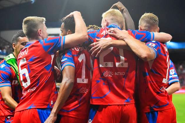 Viktoria Plzen players celebrate after winning the football European League 4th qualifying round opening match Viktoria Plzen vs Heart of Midlothian in Pilsen, Czech Republic, August 22, 2024. (CTKxPhoto MiroslavxChaloupka) CTKPhotoP2024082207988  CTKPhotoP2024082207988