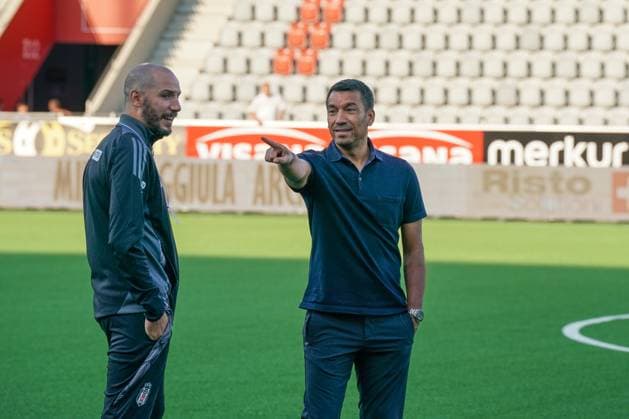 Football UEFA Europa League Qualification Play offs FC LUGANO SUI vs BESIKTAS JK Istanbul TUR , Arena Thun, Switzerland Coach Giovanni Van Bronckhorst Besiktas Istanbul Copyright: xJOERANxSTEINSIEKx