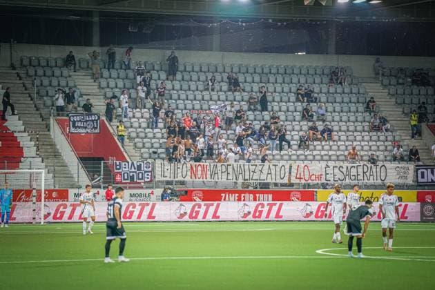 Football UEFA Europa League Qualification Play offs FC LUGANO SUI vs BESIKTAS JK Istanbul TUR , Arena Thun, Switzerland Goal celebration after the equalizing goal by Mattia Zanotti Lugano 46 to 3 3 Fanblock Lugano Copyright: xJOERANxSTEINSIEKx