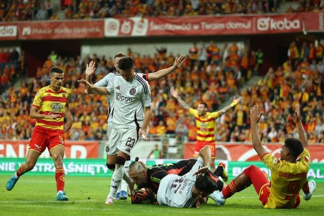 BIALYSTOK 22.08.2024 IV RUNDA KWALIFIKACYJNA LIGA EUROPY SEZON 2024 25: JAGIELLONIA BIALYSTOK - AJAX AMSTERDAM --- UEFA EUROPE LEAGUE PLAY-OFF FOURTH QUALIFYING ROUND GAME: JAGIELLONIA BIALYSTOK - AJAX AMSTERDAM JORDAN HENDERSON JOSIP SUTALO STEVEN BERGHUIS LAMINE DIABY FADIGA REMKO PASVEER FOT. JAROSLAW OLSZEWSKI FOTOPYK NEWSPIX.PL --- Newspix.pl  JOL240822054