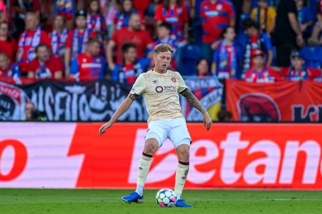 Viktoria Plzen v Heart of Midlothian Europa League 22 08 2024. Play Off Leg 1 of 2 Frankie Kent of Hearts during the UEFA Europa League play off first leg match between Viktoria Plzen and Heart of Midlothian at Doosan Arena, Plzen, Czech Republic on 22 August 2024. Plzen Doosan Arena Czech Republic Editorial use only , Copyright: xMalcolmxMackenzie HeartsxFCx PSI-20238-0075