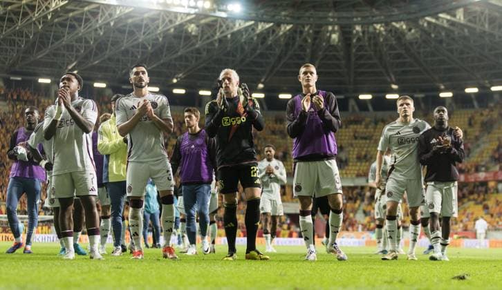 22nd August 2024; Bia& x142;ystok Municipal Stadium, Bia& x142;ystok, Poland; UEFA Europa League football Play-offs, Jagiellonia Bia& x142;ystok versus Ajax; Ajax Team celebration for their 1-4 win  ActionPlus12684261 TomekxJastrzebowski